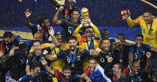 Coupe du monde de la fifa 2022™. La France Championne Du Monde Les Images Des Bleus Soulevant Le Trophee De La Coupe Du Monde Le Huffpost