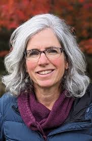 Dionne Fox's Instagram, Twitter & Facebook