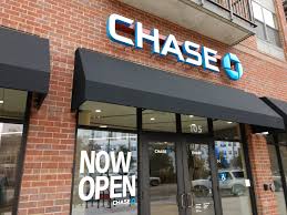 Not all locations keep the same hours, even though the above hours are very common. Chase Bank Opens First Tallahassee Branch Near Collegetown