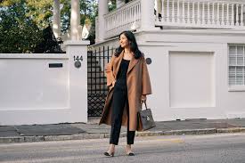 She broke up the shade with a pair of cuffed boyfriend jeans. Ù…ÙƒÙˆÙ† Ø§Ø³ÙˆØ¯Ø§Ø¯ Ù…Ù‚ÙŠÙ… What Colours Go With Camel Coat Findlocal Drivewayrepair Com