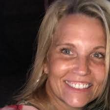 Janell Howe's Instagram, Twitter & Facebook