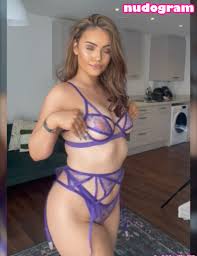 Chlobain  Chloe Bain  chloebain_ Nude Leaks OnlyFans Photo 32 - Nudogram  v2.0