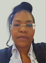 Introduction and travel plans of a woman from Houston, TX