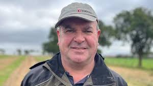 ☀️❄️ Cattle + Solar Panels = A Win-Win for Winter Grazing!