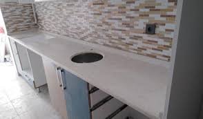 Mutfağınızın genel atmosferini kolayca yenileyen bu yapıdaki ürünler, evinizin havasını da değiştirebilir. Silivri Mutfak Tezgahi Onur Mermer Granit Mutfak Tezgahlari