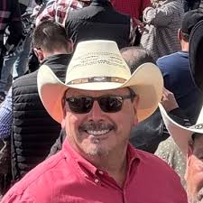 Rafael Cahue (@RafCahue)