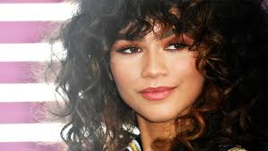 Beautiful woman with perfect legs in high heels shoes. 40 Photos Of Curly Haired Women That Will Make You Embrace Your Curls