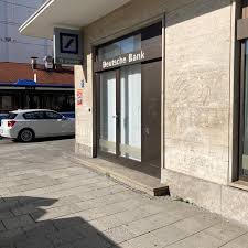 Sehen sie sich für zusätzliche informationen auch die blöcke verkaufsoffener abend und verkaufsoffener sonntag an. Deutsche Bank Neuhausen Nymphenburg Nymphenburger Strasse 160