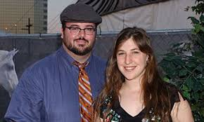 The big bang theory star used her blog, grok nation, to give fans a detailed look at her thanksgiving meal last week, which she celebrated with her. Blossom Star Mayim Bialik Finalises Divorce From Husband Of Nine Years Daily Mail Online