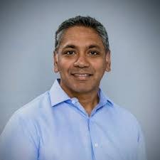 Darius Hinton's Instagram, Twitter & Facebook