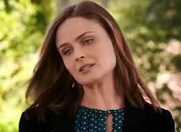 Historias de la Vieja Loba: Bones. Reseña The Lance to the Heart