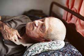 One of the key benefits that makes this bed alarm for elderly so great is that it doesn't alarm. Best Bed Alarms For Elderly Fall Prevention Updated For 2021 Aginginplace Org