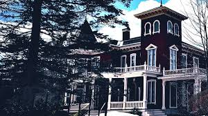 He buried the cat in a nearby pet cemetery in the woods behind the house, sparking the nucleus of an idea. The Real Life Pet Sematary Locations Are As Scary As The Movie