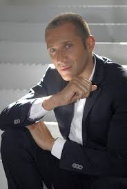 Born on 17th november, 1978 in lisbon, portugal, he is famous for pedro salgado in anjo selvagem. Jose Carlos Pereira Ja Trabalha Como Medico Ator Terminou Licenciatura Com 13 97 Valores