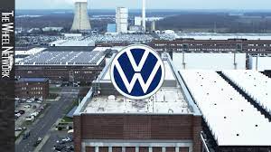 The wolfsburg volkswagen factory is the worldwide headquarters of the volkswagen group, and one of the largest manufacturing plants in the world, in terms of area at just under 6.5 million m² (70 million sq ft). Volkswagen Plant Wolfsburg Aerial View Youtube