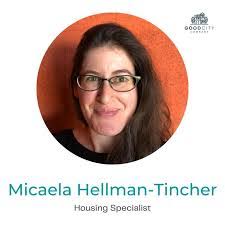 Clarissa Burke's Instagram, Twitter & Facebook