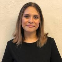 50+ perfiles de «Aida Herrera»