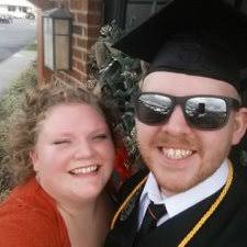 Vicki Judiscak (@blondevicster)