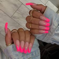 Acrylic coffin nails are crystal clear, pink and natural in color, which can match clothes of various colors to set off the elegant temperament of women. Barbiana Tips Heathersanders Pink Tip Nails Pink Acrylic Nails Glamour Nails