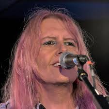 Karen Gemma Brewer brings her new one woman show to Cellar Bards