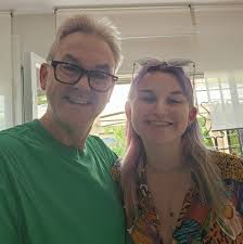 Looking for wedding cake maker please 🙏