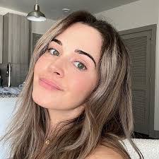 Alyssa Welch's Instagram, Twitter & Facebook