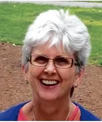 Ellen Gosselin's Instagram, Twitter & Facebook