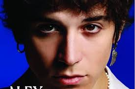 Alex: torna dal 10 giugno negli store con il nuovo Ep "Non Siamo Soli"