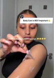 Achieve Glass Skin with Skin1004 Moisturizer