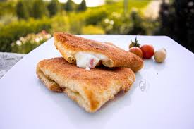 I fagottini di mortadella conquisteranno tutti. Fagottini Alla Crema Di Mortadella