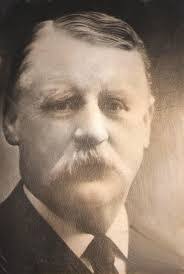 Walter Prentice's Instagram, Twitter & Facebook