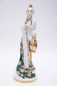 The famous art deco ceramic figurine makers were the new comers in the figurine industry. Lot A Rare Rosenthal Art Deco Porcelain Figure Chinese Tschaokiun Dancer By Holzer Defanti 13 5 Tall