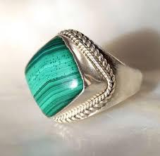 Le renouveau des formes et des matières. Pin On Bagues