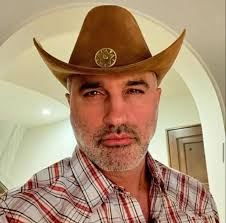 DYLAN LOGAN (@dylan__logan8)