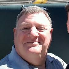 Glen Knott's Instagram, Twitter & Facebook