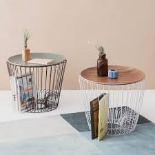 Comingb Aufregend Geformte Beistelltische Mobel Beistelltische Tisch Und Metallkorb Tisch