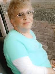 Linda Buis's Instagram, Twitter & Facebook