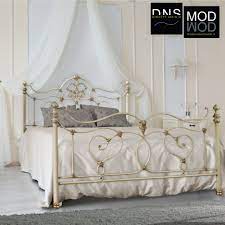 Letto in ferro battuto con giroletto letto matrimoniale mod.camel. Moda Casa Interni Letto In Ferro Battuto Matrimoniale Vittoria 2 Colori A Scelta