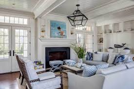 This New England Home Is The Poster Child For Coastal Chic Beach House Interior Coastal Living Rooms Pretty House