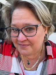 What is the dress code for the Virginia Women in Wine launch party?