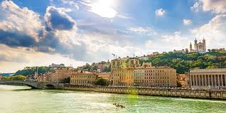 « le point » propose un guide de 100 pages. Lyon Est La Ville Francaise La Plus Agreable A Vivre Cosmopolitan Fr