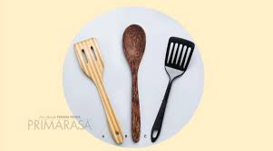 Memotong bahan makanan dalam ukuran kecil akan memakan waktu banyak, apalagi. 11 Alat Wajib Punya Di Dapur