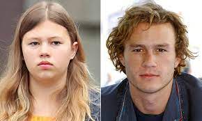 Abington 19, hull 3 (5 inn.): Heath Ledger S Teenage Daughter Matilda Bears A Striking Resemblance To Her Late Father Daily Mail Online