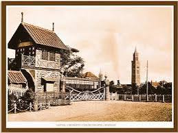 WednesdayThoughts Views of #Churchgate 1.Steam Engine passing a Level Crossing on its way to Colaba. 2.Panaromic view with vast open expanse behind it. 3.Sea almost touching 4. Vehicles parked @mumbaiheritage @rajtoday @rananth @