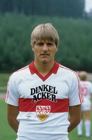 Alle trikots sind ausschließlich matchworn spielertrikots. So Soll Das Neue Trikot Des Vfb Stuttgart Aussehen In Unserer Bildergalerie Haben Wir Die Trikots Der Vergangenen Jahre Zusammengestellt Stuttgarter Nachrichten