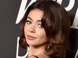 Why Sarah Hyland is advocating for survivors of domestic abuse (and their  pets)