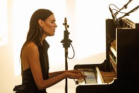 Charlotte Cardin: Concert Intime et Révélations Exclusives à Montréal!