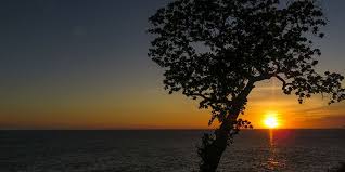 Gambar pemandangan senja di danau. 7 Tempat Terbaik Untuk Menikmati Keindahan Sunset Di Yogyakarta Halaman All Kompas Com