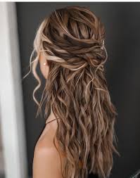 23 Gorgeous Bridesmaid Hairstyles The Glossychic Hair Styles Wedding Hair Down Bridesmaid Hair