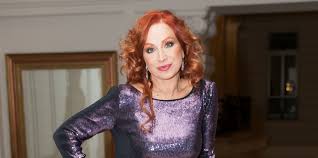 Détár enikő és rékasi károly fia már 19 éves: Velvet Gumicukor A Koronavirus Miatt Munka Nelkul Maradt Detar Eniko Takaritast Is Vallal